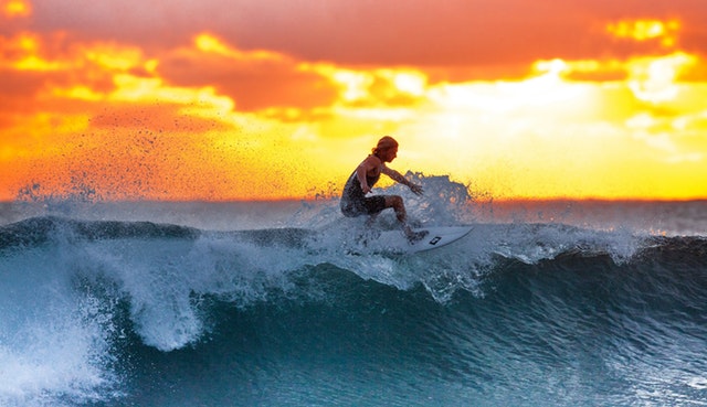 2018_0609163720_surfer-wave-sunset-the-indian-ocean-390051.jpeg