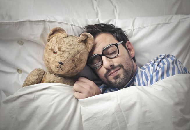 2019_0218173813_man-sleeping-with-teddy-bear.jpg.653x0_q80_crop-smart.jpg